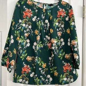 Talbots Green Floral Blouse.Sz-M. Never worn.